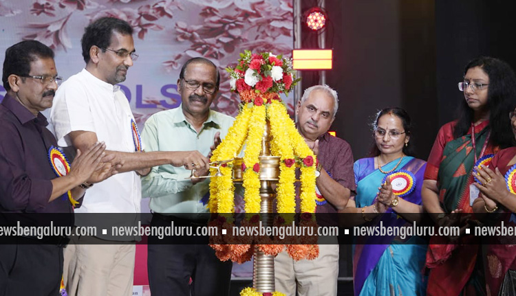 കൈരളീനിലയം സ്കൂൾ വാർഷികം