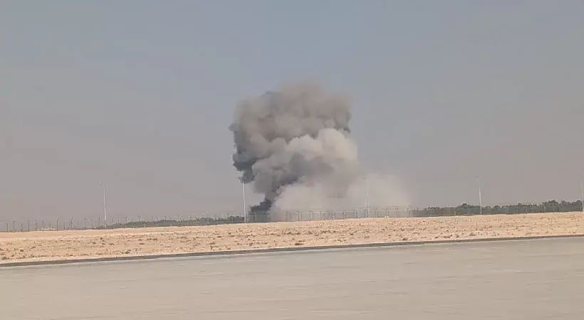 ദുബായ് എയര് ഷോയ്ക്കിടെ തേജസ് യുദ്ധവിമാനം തകര്ന്നുവീണ് അപകടം; പൈലറ്റിന് വീരമൃത്യു