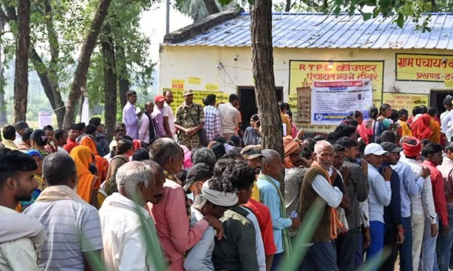 ബിഹാറില് രണ്ടാം ഘട്ട വോട്ടെടുപ്പ് അവസാനിച്ചു; എന്ഡിഎ വീണ്ടും അധികാരം പിടിക്കുമെന്ന് എക്സിറ്റ് പോള് ഫലങ്ങള്