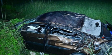 നിയന്ത്രണംവിട്ട കാര് മരത്തിലിടിച്ച് വയലിലേക്ക് മറിഞ്ഞു; മൂന്ന് യുവാക്കള്ക്ക് ദാരുണാന്ത്യം