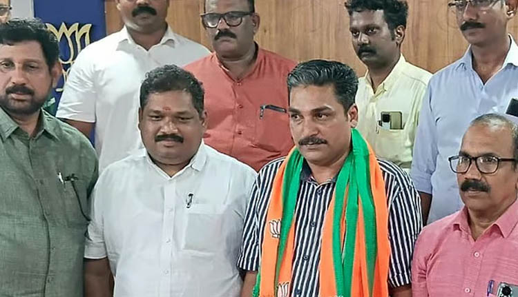 കണ്ണൂരിൽ മുസ്ലീം ലീഗ് നേതാവ് ബിജെപിയിൽ ചേർന്നു