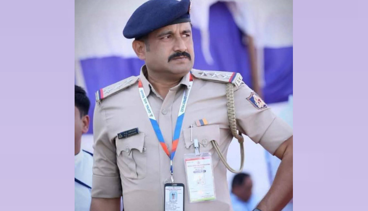 കാറിനു തീപ്പിടിച്ച് ലോകായുക്ത പോലീസ് ഉദ്യോഗസ്ഥന് വെന്തുമരിച്ചു