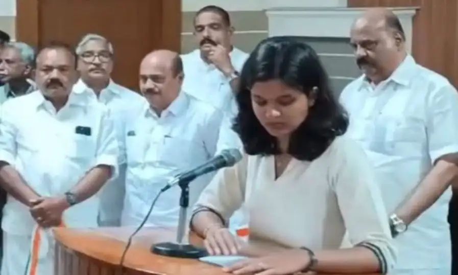 പാലാ നഗരസഭാധ്യക്ഷയായി ദിയ പുളിക്കക്കണ്ടം ചുമതലയേറ്റു