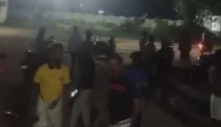 പാലക്കാട് കോൺഗ്രസ് നേതാവിന്റെ വീടിന് നേരെ ആക്രമണം, ഒരാൾക്ക് ഗുരുതര പരുക്ക്; ബി.ജെ.പി പ്രവർത്തകർ കസ്റ്റഡിയിൽ