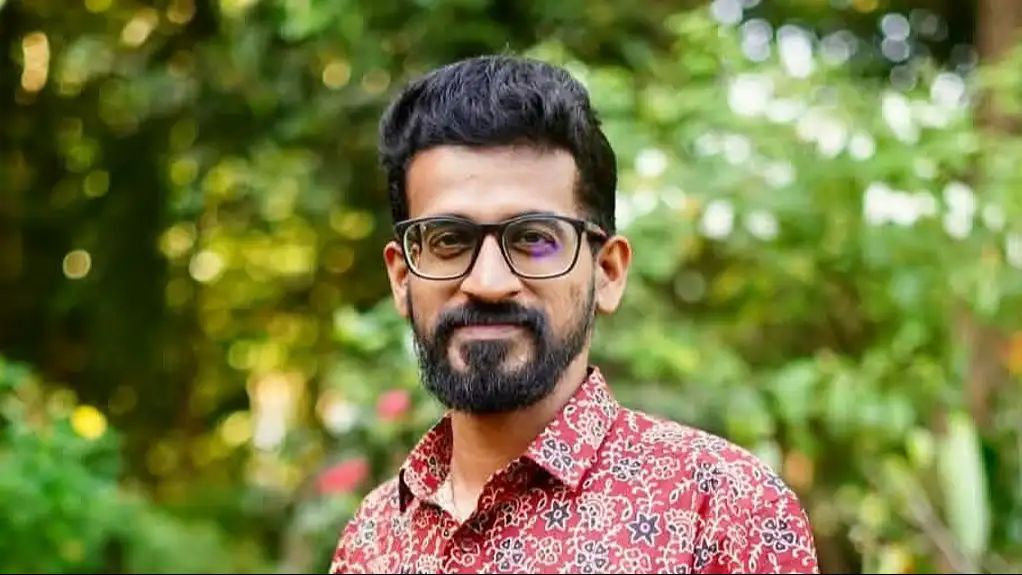 ആനയുടെ ചവിട്ടേറ്റ് ചികിത്സയിലായിരുന്ന യുട്യൂബര് മരിച്ചു