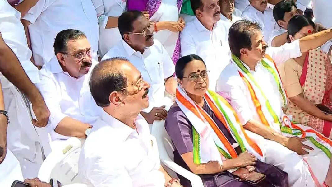 മൂന്ന് പതിറ്റാണ്ട് നീണ്ട സിപിഐഎം ബന്ധം അവസാനിപ്പിച്ചു; മുൻ എംഎല്എ ഐഷ പോറ്റി കോണ്ഗ്രസില്