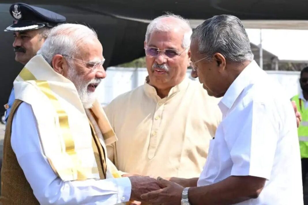 പ്രധാനമന്ത്രി തിരുവനന്തപുരത്തെത്തി; സ്വീകരിച്ച് ഗവര്ണറും മുഖ്യമന്ത്രിയും