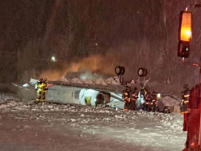 കനത്ത മഞ്ഞുവീഴ്ച, യുഎസില് ടേക്ക് ഓഫിനിടെ സ്വകാര്യ ജെറ്റ് തകർന്നുവീണു ഏഴ് മരണം