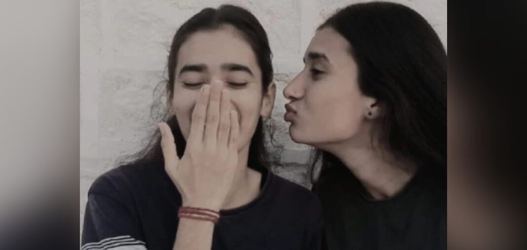 വിവാഹ ദിവസം സഹോദരിമാരായ വധുക്കൾ മരിച്ച നിലയിൽ; സംസ്കാരം നിർത്തിവയ്പിച്ച് പോലീസ്