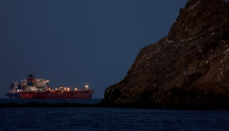 ഇന്ത്യ അടക്കം 5 സുഹൃദ് രാജ്യങ്ങൾക്ക് ഹോർമൂസിലൂടെ കടക്കാൻ ഇറാന്റെ അനുമതി