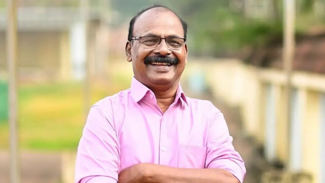 സി. സി. മുകുന്ദൻ സിപിഐയില് നിന്ന് രാജിവച്ചു; നാട്ടികയില് സ്വതന്ത്രനായി മത്സരിക്കും സി. സി. മുകുന്ദൻ സിപിഐയില് നിന്ന് രാജിവച്ചു; നാട്ടികയില് സ്വതന്ത്രനായി മത്സരിക്കും