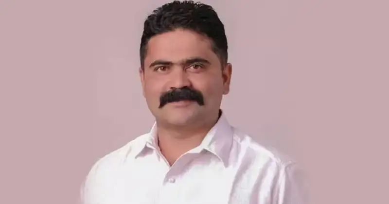 ദളിത് പെണ്കുട്ടിയെ പീഡിപ്പിച്ച കേസ്; പ്രശോഭിന്റെ മുൻകൂര് ജാമ്യാപേക്ഷ കോടതി തള്ളി