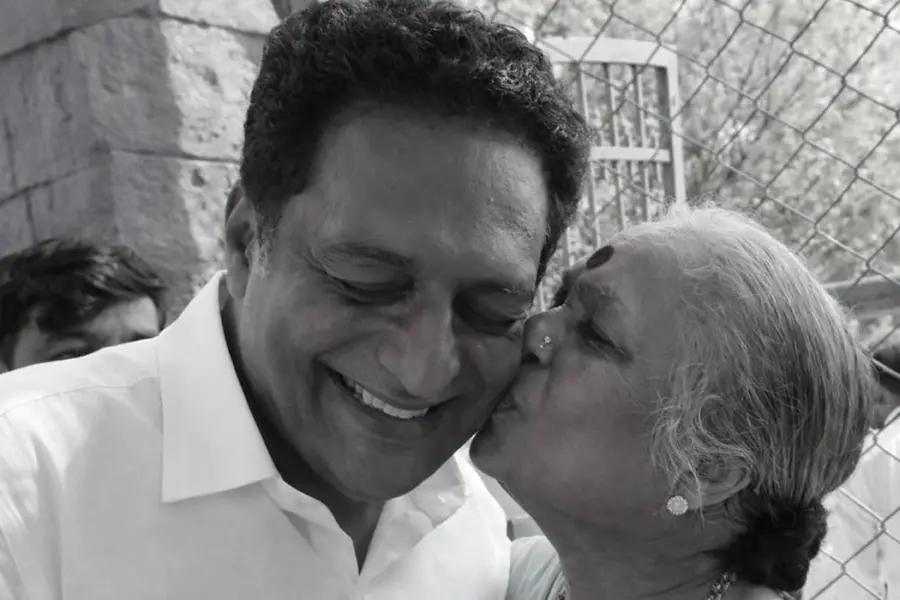 നടൻ പ്രകാശ് രാജിന്റെ അമ്മ സ്വർണലത അന്തരിച്ചു