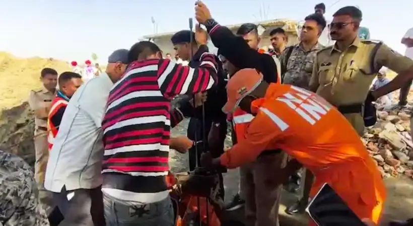 23 മണിക്കൂര് നീണ്ട രക്ഷാപ്രവര്ത്തനം വിഫലം; കുഴല്ക്കിണറില് വീണ കുഞ്ഞിന് ദാരുണാന്ത്യം