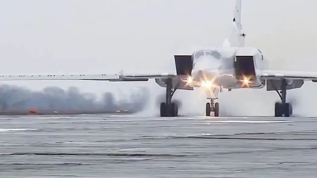 റഷ്യൻ സൈനിക വിമാനം തകര്ന്ന് 29 മരണം; റഷ്യൻ അന്റനോവ് -26 സൈനിക വിമാനമാണ് അപകടത്തില്പ്പെട്ടത്