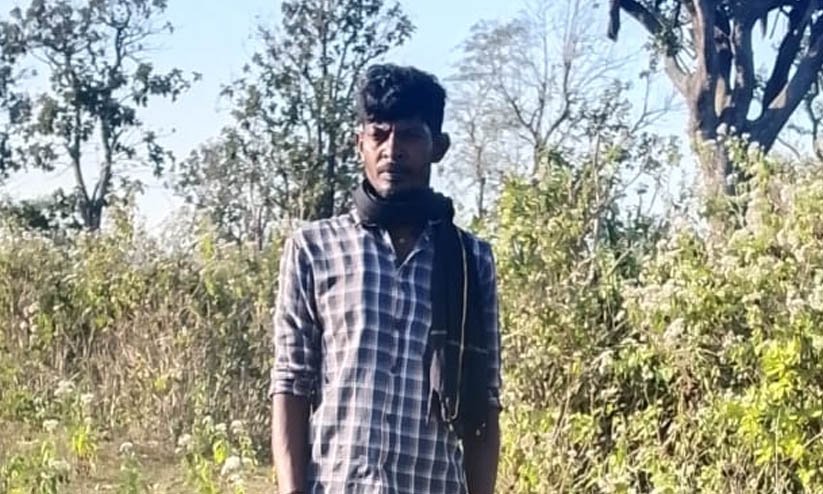 പൂജ കഴിഞ്ഞ് വീട്ടിലേക്ക് മടങ്ങുകയായിരുന്ന പൂജാരിയെ കാട്ടാന കൊലപ്പെടുത്തി പൂജ കഴിഞ്ഞ് വീട്ടിലേക്ക് മടങ്ങുകയായിരുന്ന പൂജാരിയെ കാട്ടാന കൊലപ്പെടുത്തി