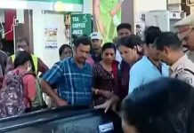 തിരുവനന്തപുരം റെയില്വെ സ്റ്റേഷനില് എസ്കലേറ്ററില് നിന്നുവീണ് രണ്ടുപേര്ക്ക് പരുക്ക്