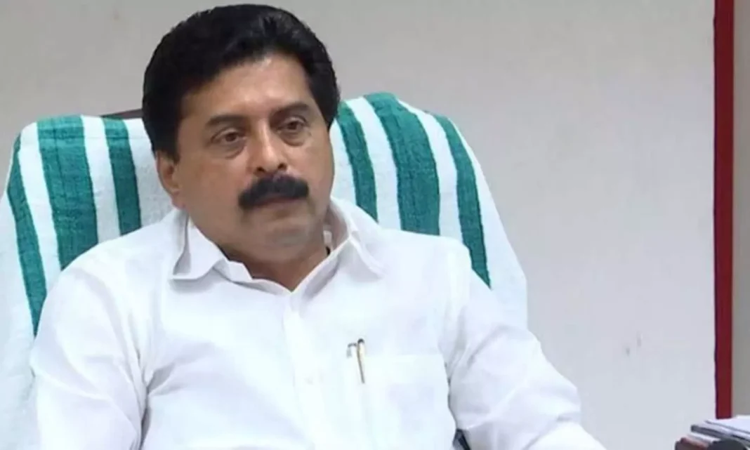 മുൻ മന്ത്രി റോഷി അഗസ്റ്റിനെതിരെ വിജിലൻസ് അന്വേഷണം മുൻ മന്ത്രി റോഷി അഗസ്റ്റിനെതിരെ വിജിലൻസ് അന്വേഷണം