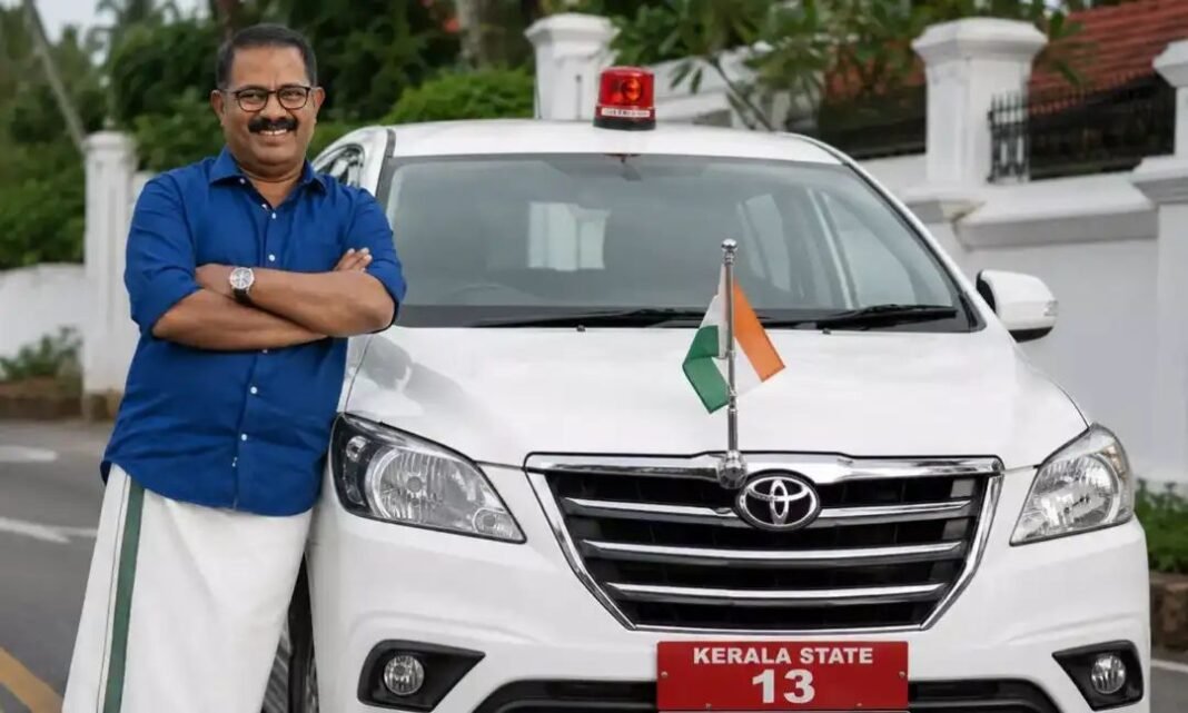 13-ാം നമ്പര് കാറിന് ഒടുവില് അവകാശിയെത്തി; ചോദിച്ചുവാങ്ങിയത് കെ എം ഷാജി 13-ാം നമ്പര് കാറിന് ഒടുവില് അവകാശിയെത്തി; ചോദിച്ചുവാങ്ങിയത് കെ എം ഷാജി