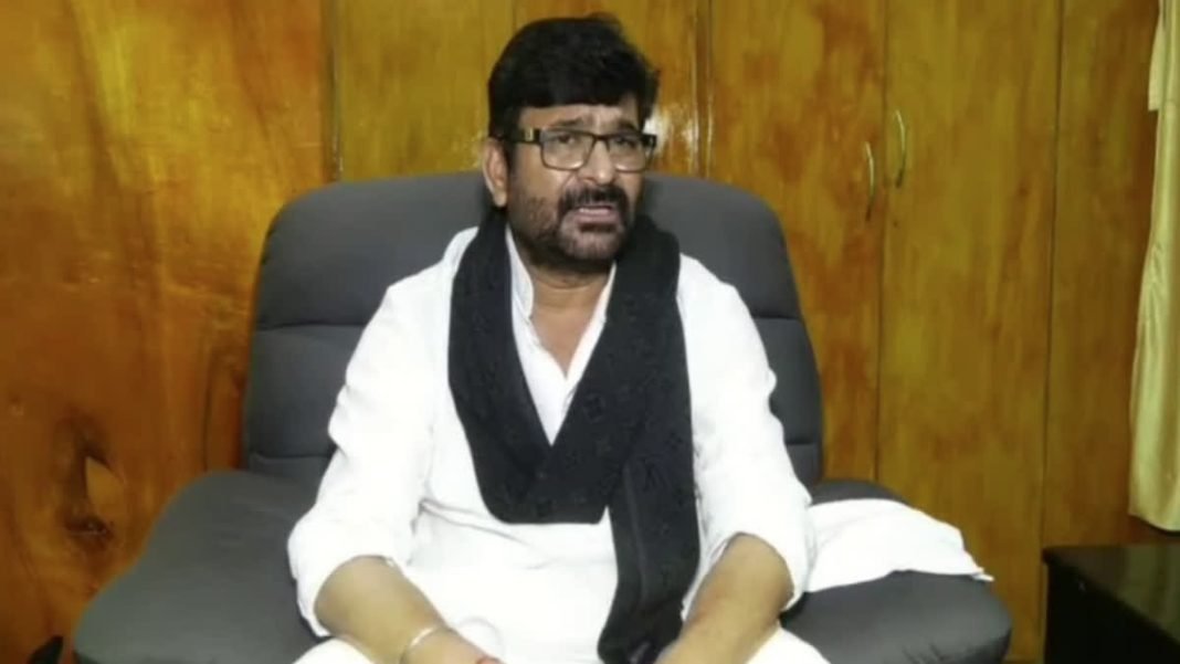 കൊലപാതകക്കേസ്: വിനയ് കുൽക്കർണിയെ 6 വർഷത്തേക്ക് അയോഗ്യനാക്കി കൊലപാതകക്കേസ്: വിനയ് കുൽക്കർണിയെ 6 വർഷത്തേക്ക് അയോഗ്യനാക്കി