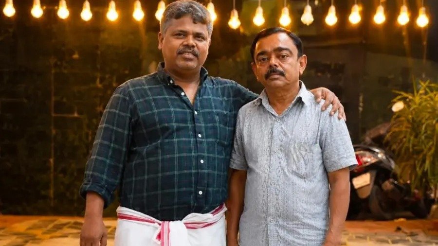 കണ്ണവത്ത് നിയന്ത്രണം വിട്ട കാർ ഇടിച്ചു; നടൻ ഇസ്മായിൽ ഉൾപ്പെടെ രണ്ടുപേർ മരിച്ചു കണ്ണവത്ത് നിയന്ത്രണം വിട്ട കാർ ഇടിച്ചു; നടൻ ഇസ്മായിൽ ഉൾപ്പെടെ രണ്ടുപേർ മരിച്ചു