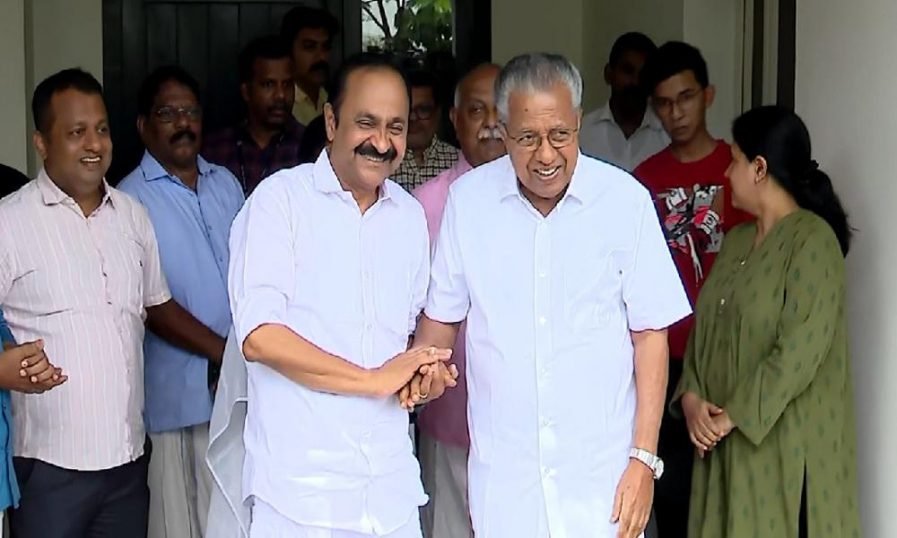 പിണറായി വിജയനെ സന്ദര്ശിച്ച് വി ഡി സതീശന് പിണറായി വിജയനെ സന്ദര്ശിച്ച് വി ഡി സതീശന്