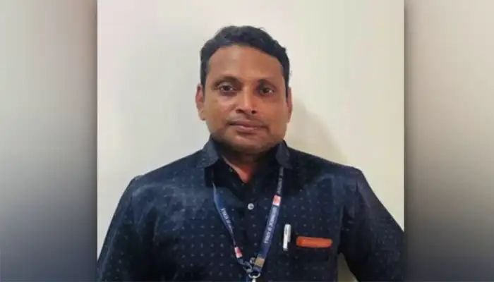 ലൈസൻസ് അനുവദിക്കണമെങ്കില് 4300 രൂപ തരണം; മലപ്പുറത്ത് കൈക്കൂലി വാങ്ങിയ നഗരസഭ ഹെല്ത്ത് ഇൻസ്പെക്ടര് പിടിയില് ലൈസൻസ് അനുവദിക്കണമെങ്കില് 4300 രൂപ തരണം; മലപ്പുറത്ത് കൈക്കൂലി വാങ്ങിയ നഗരസഭ ഹെല്ത്ത് ഇൻസ്പെക്ടര് പിടിയില്