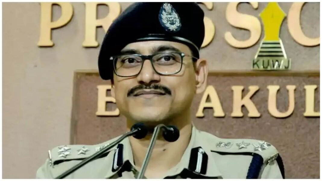 ഐപിഎസ് തലപ്പത്ത് വീണ്ടും അഴിച്ചുപണി; പുട്ട വിമലാദിത്യ ഉത്തരമേഖല ഐജി ഐപിഎസ് തലപ്പത്ത് വീണ്ടും അഴിച്ചുപണി; പുട്ട വിമലാദിത്യ ഉത്തരമേഖല ഐജി