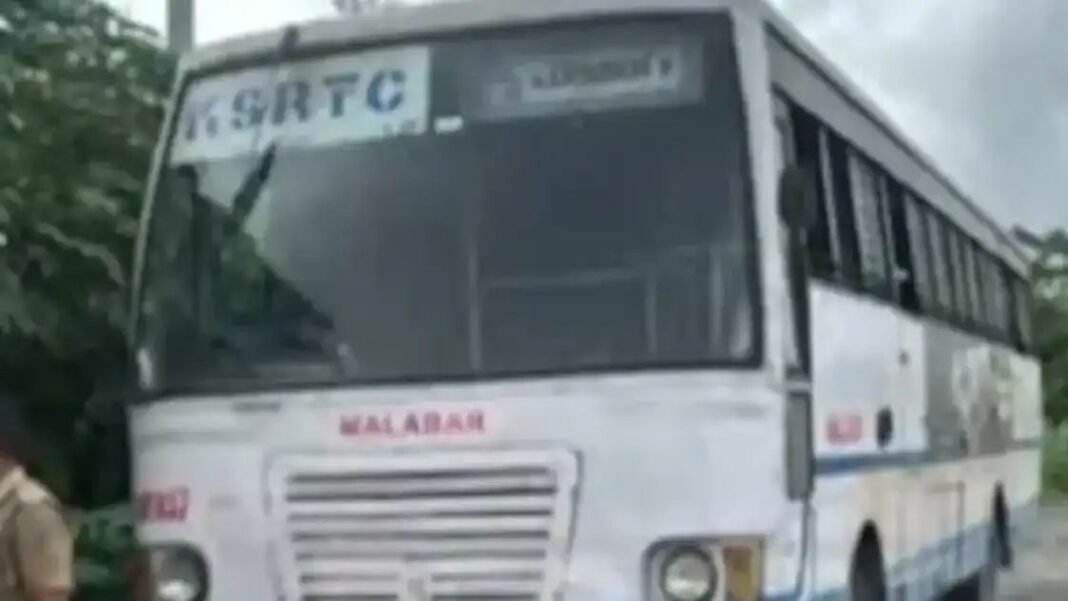 പാലക്കാട് കെഎസ്ആര്ടിസി ഡിപ്പോയില് ബസ് മോഷണം; മണിക്കൂറുകള്ക്കുള്ളില് കണ്ടെത്തി പാലക്കാട് കെഎസ്ആര്ടിസി ഡിപ്പോയില് ബസ് മോഷണം; മണിക്കൂറുകള്ക്കുള്ളില് കണ്ടെത്തി