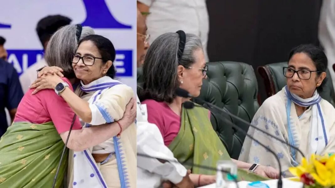 മമത ബാനര്ജിയെ കോണ്ഗ്രസിലേക്ക് ക്ഷണിച്ച് കോണ്ഗ്രസ് നേതാവ് സോണിയാ ഗാന്ധി മമത ബാനര്ജിയെ കോണ്ഗ്രസിലേക്ക് ക്ഷണിച്ച് കോണ്ഗ്രസ് നേതാവ് സോണിയാ ഗാന്ധി