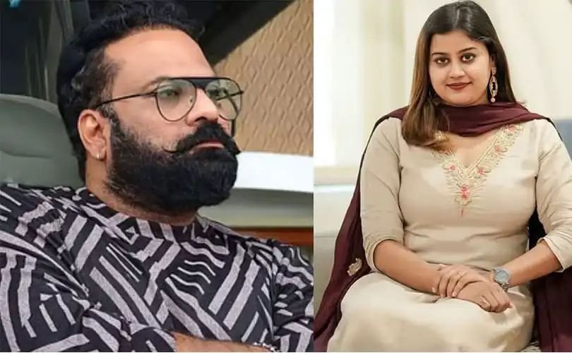 ടിനി ടോമിനെതിരേ പോലീസില് പരാതി നല്കി അൻസിബ ഹസൻ ടിനി ടോമിനെതിരേ പോലീസില് പരാതി നല്കി അൻസിബ ഹസൻ