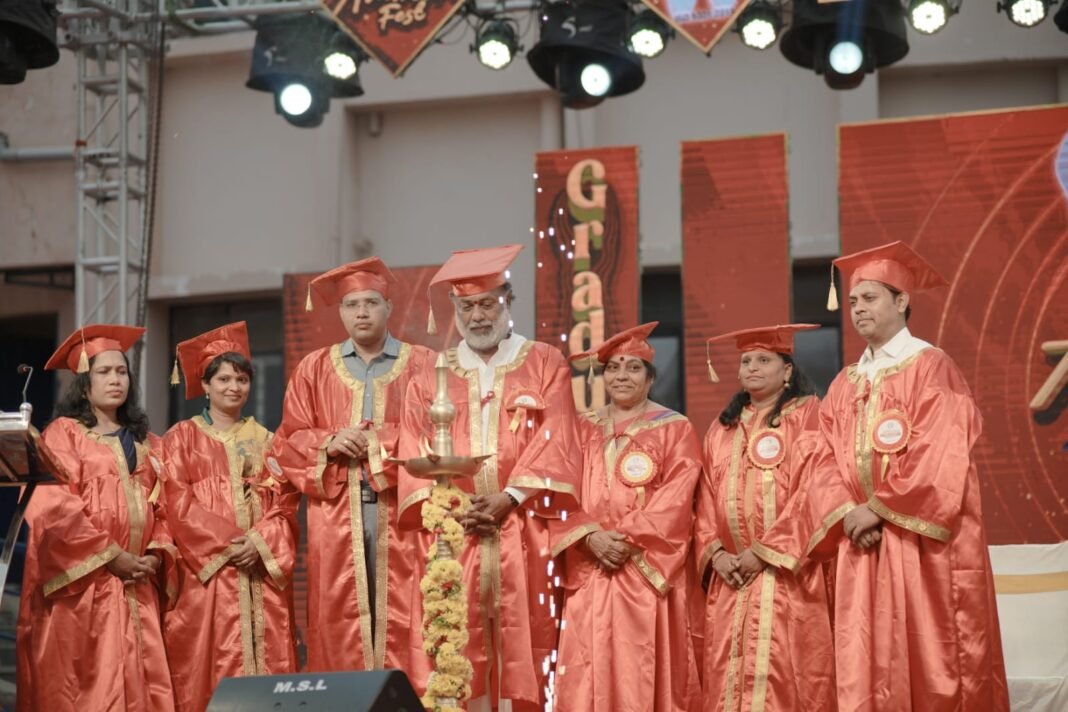 അംബിക നഴ്സിംഗ് ആന്റ് അലൈഡ് ഹെൽത്ത് ഇൻസ്റ്റിറ്റ്യൂഷൻസില് വാർഷികാഘോഷവും ബിരുദദാന ചടങ്ങും സംഘടിപ്പിച്ചു അംബിക നഴ്സിംഗ് ആന്റ് അലൈഡ് ഹെൽത്ത് ഇൻസ്റ്റിറ്റ്യൂഷൻസില് വാർഷികാഘോഷവും ബിരുദദാന ചടങ്ങും സംഘടിപ്പിച്ചു