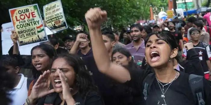 സമരക്കാരുമായി ഏത് സമയത്തും ഏത് സ്ഥലത്തും ചര്ച്ചക്ക് തയ്യാര്; വീണ്ടും അനുരജ്ഞന നീക്കവുമായി കേന്ദ്ര സര്ക്കാര് സമരക്കാരുമായി ഏത് സമയത്തും ഏത് സ്ഥലത്തും ചര്ച്ചക്ക് തയ്യാര്; വീണ്ടും അനുരജ്ഞന നീക്കവുമായി കേന്ദ്ര സര്ക്കാര്