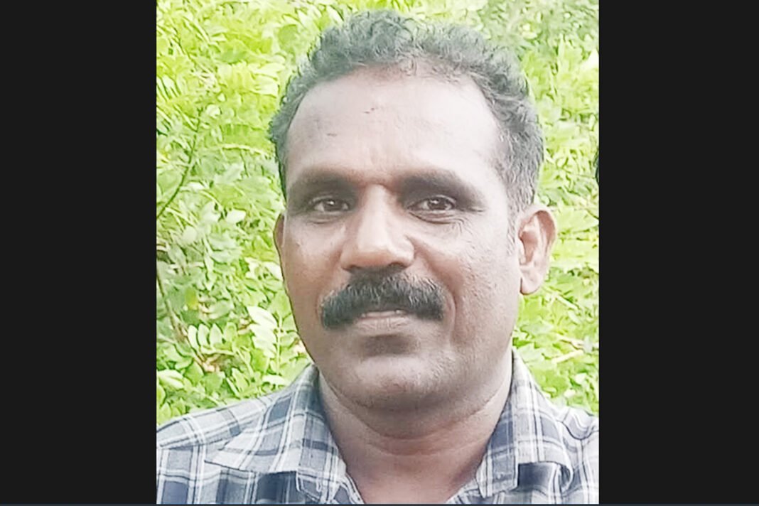 കാസറഗോഡ് കെഎസ്ഇബി ലൈൻമാൻ അറ്റകുറ്റപ്പണിക്കിടെ ഷോക്കേറ്റ് മരിച്ചു കാസറഗോഡ് കെഎസ്ഇബി ലൈൻമാൻ അറ്റകുറ്റപ്പണിക്കിടെ ഷോക്കേറ്റ് മരിച്ചു