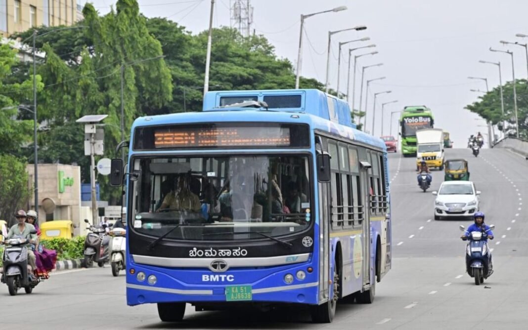 ബനശങ്കരി, ഹരോഹള്ളി, പീനിയ എന്നിവിടങ്ങളെ ബന്ധിപ്പിച്ചു പുതിയ 4 റൂട്ടുകളിൽ കൂടി ബിഎംടിസി സർവീസ് ബനശങ്കരി, ഹരോഹള്ളി, പീനിയ എന്നിവിടങ്ങളെ ബന്ധിപ്പിച്ചു പുതിയ 4 റൂട്ടുകളിൽ കൂടി ബിഎംടിസി സർവീസ്