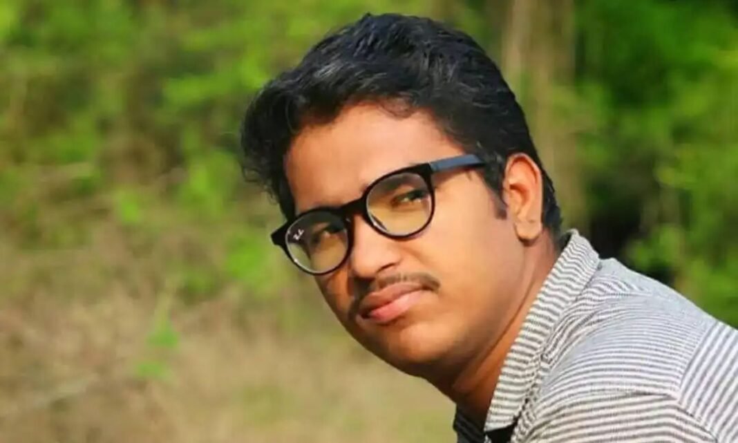 മലപ്പുറത്ത് എംവിഡിക്കെതിരെ പോസ്റ്റിട്ട് ഓട്ടോഡ്രൈവര് ജീവനൊടുക്കി മലപ്പുറത്ത് എംവിഡിക്കെതിരെ പോസ്റ്റിട്ട് ഓട്ടോഡ്രൈവര് ജീവനൊടുക്കി
