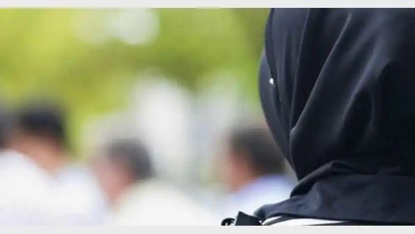 ഹിജാബ് ഇസ്ലാമില് അനിവാര്യമല്ല; വിദ്യാര്ഥിനിയുടെ ഹര്ജി തള്ളി അലഹബാദ് ഹൈക്കോടതി ഹിജാബ് ഇസ്ലാമില് അനിവാര്യമല്ല; വിദ്യാര്ഥിനിയുടെ ഹര്ജി തള്ളി അലഹബാദ് ഹൈക്കോടതി