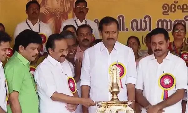 സംസ്ഥാനത്തിന്റെ ഔദ്യോഗിക ഓണാഘോഷങ്ങള്ക്ക് തുടക്കം കുറിച്ച് തൃപ്പൂണിത്തുറ അത്തച്ചമയം; മുഖ്യമന്ത്രി വി.ഡി. സതീശൻ ഉദ്ഘാടനം ചെയ്തു സംസ്ഥാനത്തിന്റെ ഔദ്യോഗിക ഓണാഘോഷങ്ങള്ക്ക് തുടക്കം കുറിച്ച് തൃപ്പൂണിത്തുറ അത്തച്ചമയം; മുഖ്യമന്ത്രി വി.ഡി. സതീശൻ ഉദ്ഘാടനം ചെയ്തു