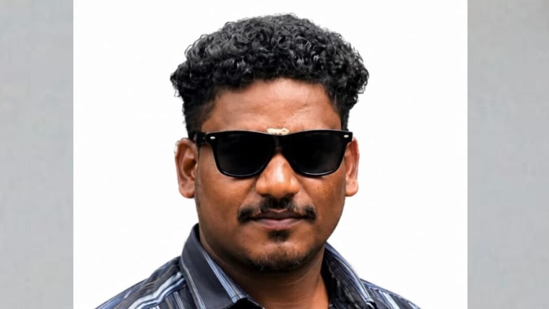 ഓണാഘോഷത്തിനിടെ വടംവലി മത്സരത്തിൽ പങ്കെടുത്ത യുവാവ് കുഴഞ്ഞുവീണ് മരിച്ചു ഓണാഘോഷത്തിനിടെ വടംവലി മത്സരത്തിൽ പങ്കെടുത്ത യുവാവ് കുഴഞ്ഞുവീണ് മരിച്ചു