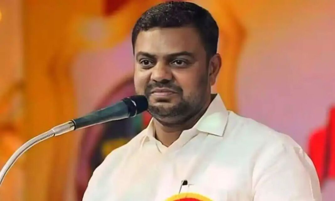 തമിഴ്നാട് എസ്ഡിപിഐ അധ്യക്ഷന് നെല്ലായ് മുബാറക് രാജിവെച്ചു തമിഴ്നാട് എസ്ഡിപിഐ അധ്യക്ഷന് നെല്ലായ് മുബാറക് രാജിവെച്ചു