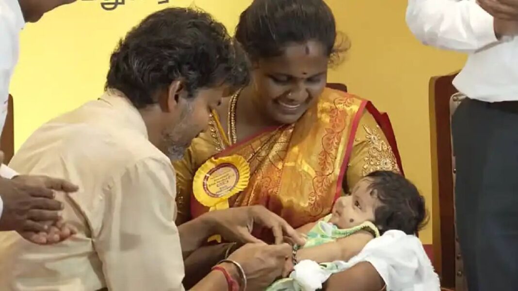 നവജാതശിശുക്കള്ക്ക് സ്വര്ണമോതിരം; തായ്മാമൻ തങ്ക മോതിരം പദ്ധതിക്ക് തുടക്കം നവജാതശിശുക്കള്ക്ക് സ്വര്ണമോതിരം; തായ്മാമൻ തങ്ക മോതിരം പദ്ധതിക്ക് തുടക്കം