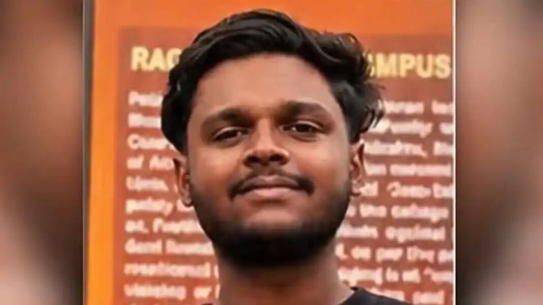 അധ്യാപകരുടെയും സഹപാഠികളുടെയും ഫോട്ടോ മോര്ഫ് ചെയ്ത കെ.എസ്.യു നേതാവ് അറസ്റ്റില് അധ്യാപകരുടെയും സഹപാഠികളുടെയും ഫോട്ടോ മോര്ഫ് ചെയ്ത കെ.എസ്.യു നേതാവ് അറസ്റ്റില്