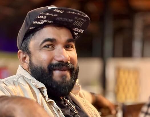 ഗായകൻ നിസാർ വയനാട് ദുബൈയിൽ അന്തരിച്ചു ഗായകൻ നിസാർ വയനാട് ദുബൈയിൽ അന്തരിച്ചു