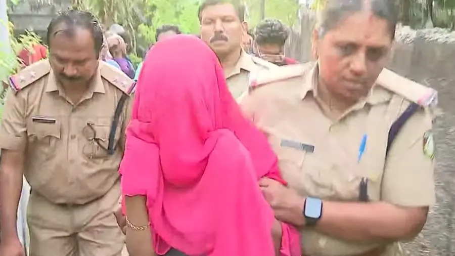 കൊടുംക്രൂരത; തിരുവനന്തപുരത്ത് ഒന്നര വയസ്സുകാരിയെ അമ്മ കഴുത്തറുത്ത് കൊന്നു കൊടുംക്രൂരത; തിരുവനന്തപുരത്ത് ഒന്നര വയസ്സുകാരിയെ അമ്മ കഴുത്തറുത്ത് കൊന്നു