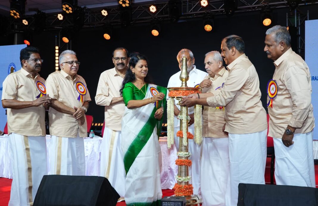 ഓണം എല്ലാ മനുഷ്യരെയും ഒന്നിപ്പിക്കുന്നു; മന്ത്രി ബിന്ദു കൃഷ്ണ ഓണം എല്ലാ മനുഷ്യരെയും ഒന്നിപ്പിക്കുന്നു; മന്ത്രി ബിന്ദു കൃഷ്ണ
