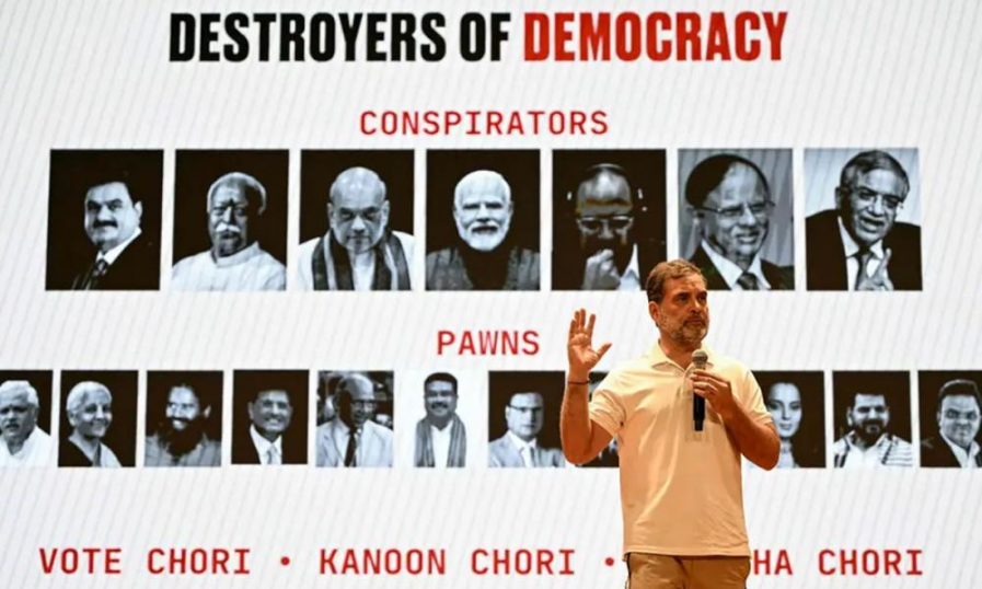 ഗ്യാനേഷ് കുമാർ രാജിവെക്കണം, രാജ്യത്ത് നടക്കുന്നത് വോട്ടുചോരി, തിരഞ്ഞെടുപ്പുകളെല്ലാം അട്ടിമറിച്ചു; രാഹുൽ ഗാന്ധി ഗ്യാനേഷ് കുമാർ രാജിവെക്കണം, രാജ്യത്ത് നടക്കുന്നത് വോട്ടുചോരി, തിരഞ്ഞെടുപ്പുകളെല്ലാം അട്ടിമറിച്ചു; രാഹുൽ ഗാന്ധി