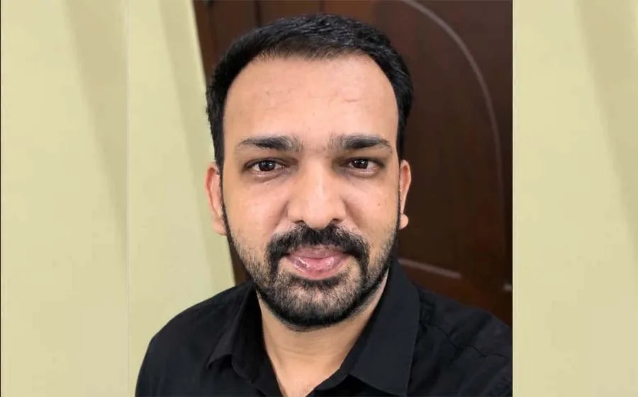 കണ്ണൂരിൽ ബൈക്കിൽ കാറിടിച്ച് അപകടം; സോഷ്യൽ മീഡിയ ഇൻഫ്ലുവൻസർ മരിച്ചു കണ്ണൂരിൽ ബൈക്കിൽ കാറിടിച്ച് അപകടം; സോഷ്യൽ മീഡിയ ഇൻഫ്ലുവൻസർ മരിച്ചു
