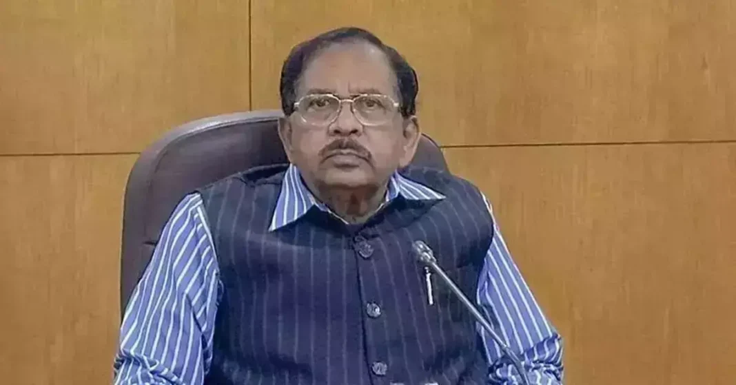 ശ്വാസതടസ്സം; കർണാടക ഉപമുഖ്യമന്ത്രി ജി. പരമേശ്വരയെ ആശുപത്രിയിൽ പ്രവേശിപ്പിച്ചു ശ്വാസതടസ്സം; കർണാടക ഉപമുഖ്യമന്ത്രി ജി. പരമേശ്വരയെ ആശുപത്രിയിൽ പ്രവേശിപ്പിച്ചു