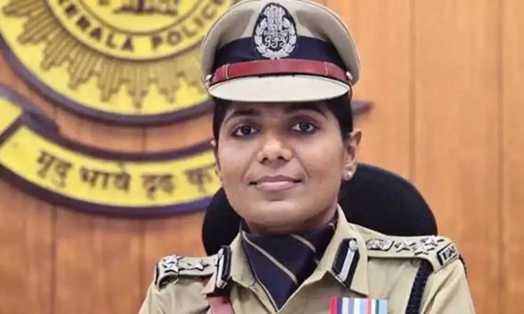 ഗാര്ഹിക പീഡനം തടയാന് പ്രത്യേക പദ്ധതിയുമായി സംസ്ഥാന സര്ക്കാര്; സ്പെഷ്യല് ടാസ്ക് ഫോഴ്സ് രൂപീകരിച്ചു ഗാര്ഹിക പീഡനം തടയാന് പ്രത്യേക പദ്ധതിയുമായി സംസ്ഥാന സര്ക്കാര്; സ്പെഷ്യല് ടാസ്ക് ഫോഴ്സ് രൂപീകരിച്ചു