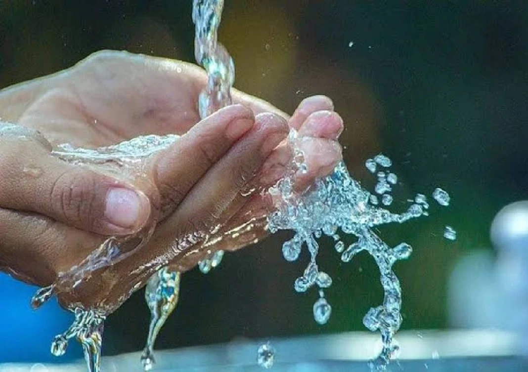 ബെംഗളൂരുവിൽ കുടിവെള്ള ദുരുപയോഗം; 721 നിയമലംഘനങ്ങൾ കണ്ടെത്തി, 36.05 ലക്ഷം പിഴ ബെംഗളൂരുവിൽ കുടിവെള്ള ദുരുപയോഗം; 721 നിയമലംഘനങ്ങൾ കണ്ടെത്തി, 36.05 ലക്ഷം പിഴ